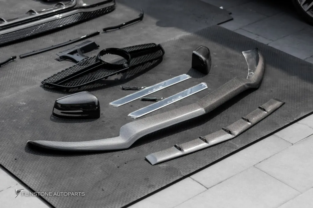 Mercedes Benz W207 ลิ้น ดิฟ กระจัง กาบบันได LED ล้อ Usus