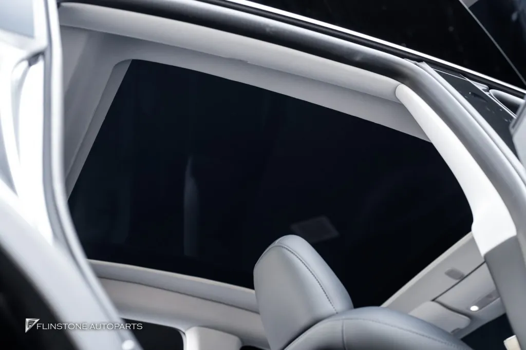 Tesla Juniper ม่านไฟฟ้า  ฟิล์มใสนอกใน