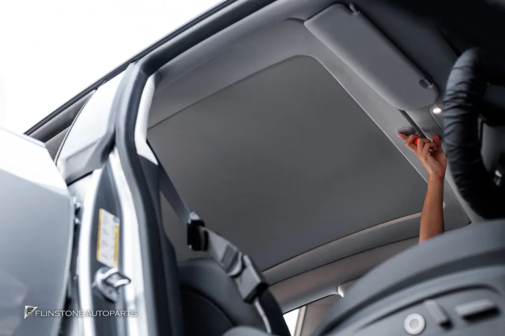 Tesla Juniper ม่านไฟฟ้า  ฟิล์มใสนอกใน