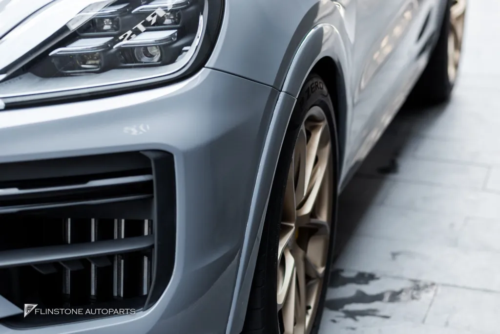 Porsche Cayenne Turbo S Full Body Kit Carbon Usus Brakes