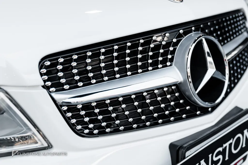Mercedes Benz W204 กระจัง