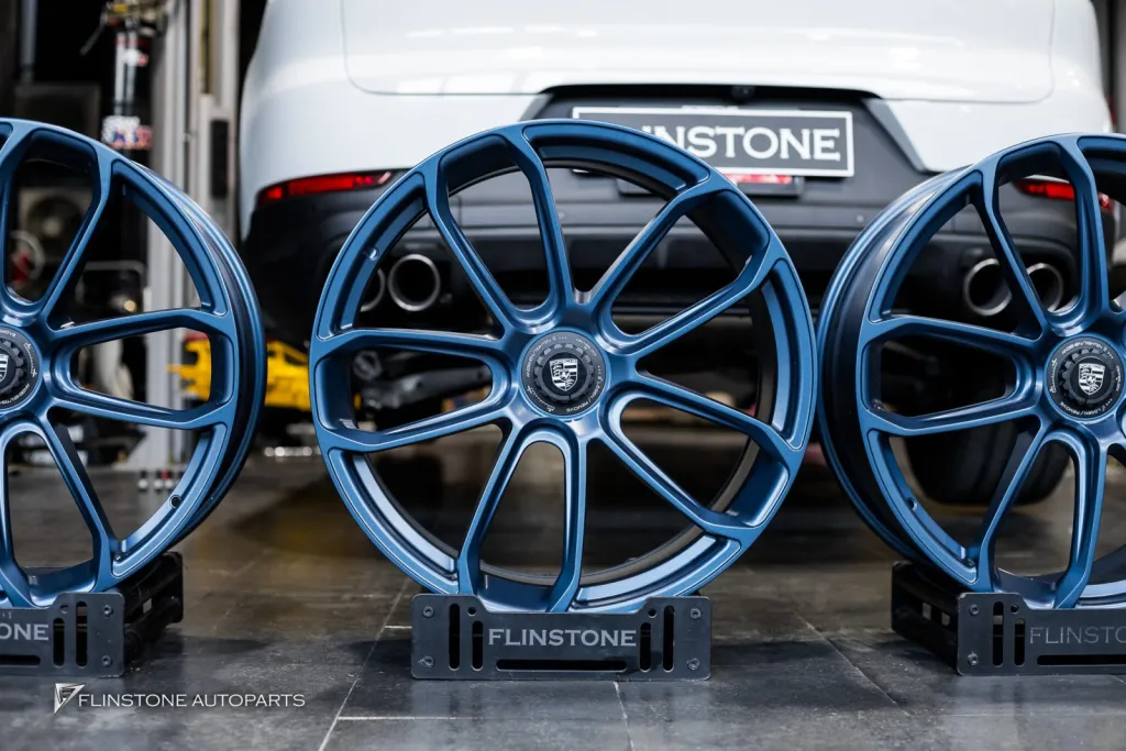 Porsche Cayenne ล้อ Centerlock Deep blue