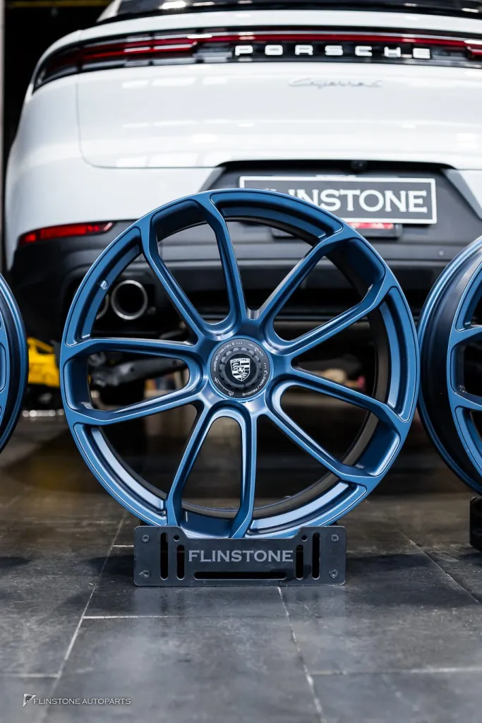 Porsche Cayenne ล้อ Centerlock Deep blue