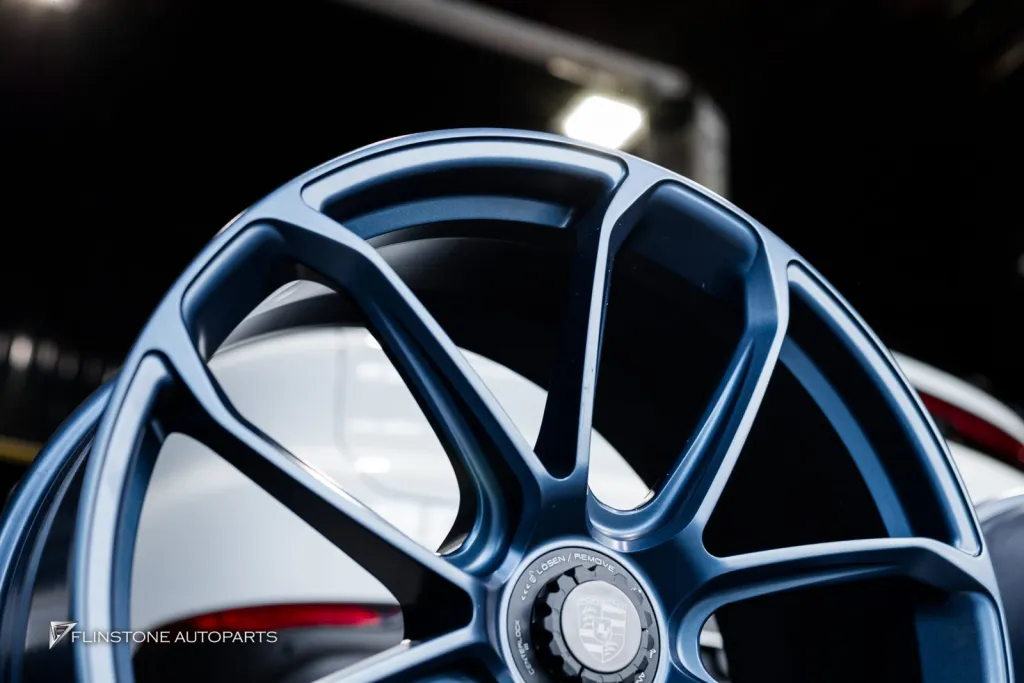Porsche Cayenne ล้อ Centerlock Deep blue