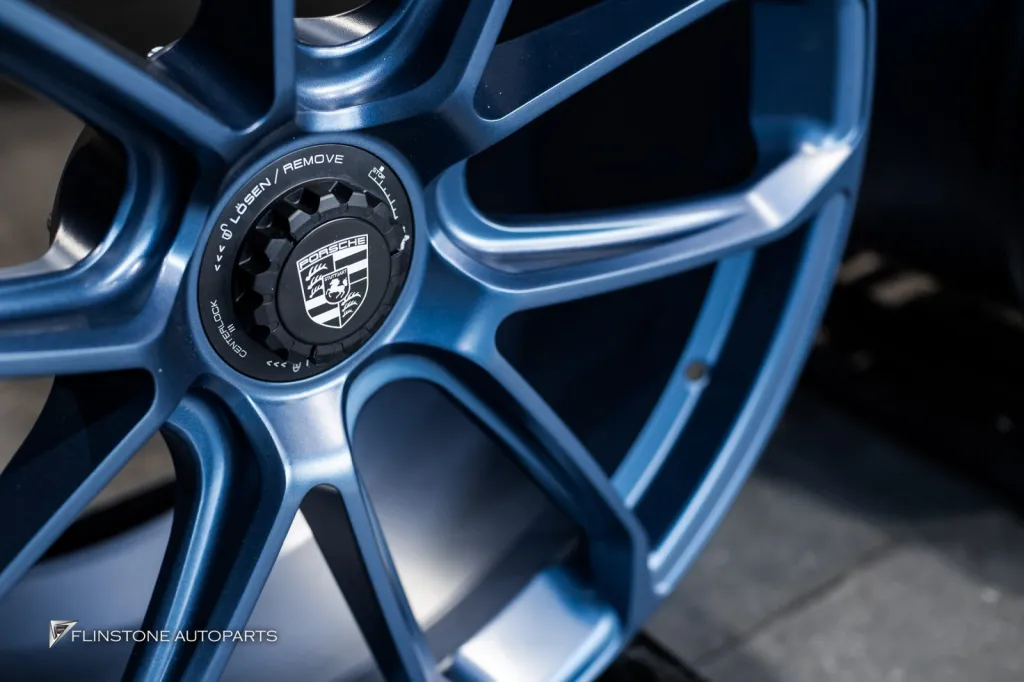 Porsche Cayenne ล้อ Centerlock Deep blue