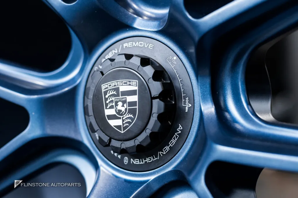 Porsche Cayenne ล้อ Centerlock Deep blue