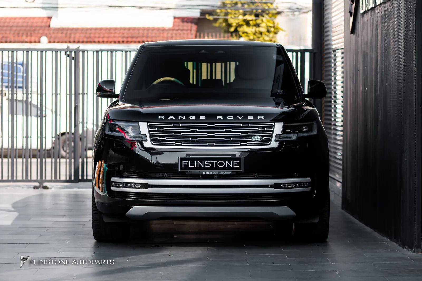 Range Rover บันไดไฟฟ้า