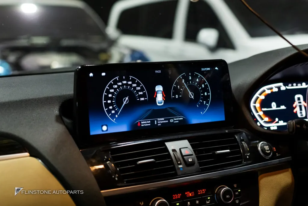 BMW X3 จอกลาง