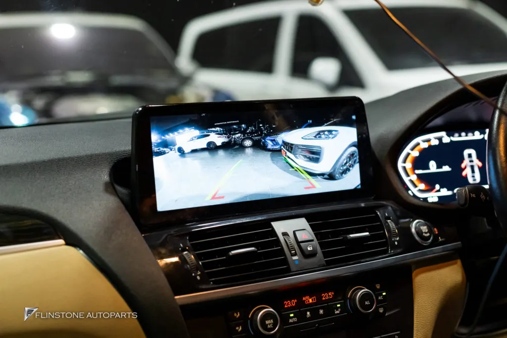 BMW X3 จอกลาง
