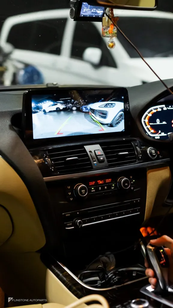 BMW X3 จอกลาง