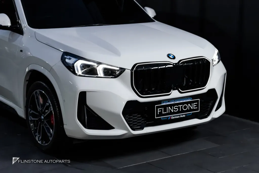 BMW x1 U11 เบรคแท้ กระจัง LED