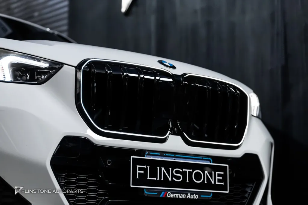 BMW x1 U11 เบรคแท้ กระจัง LED