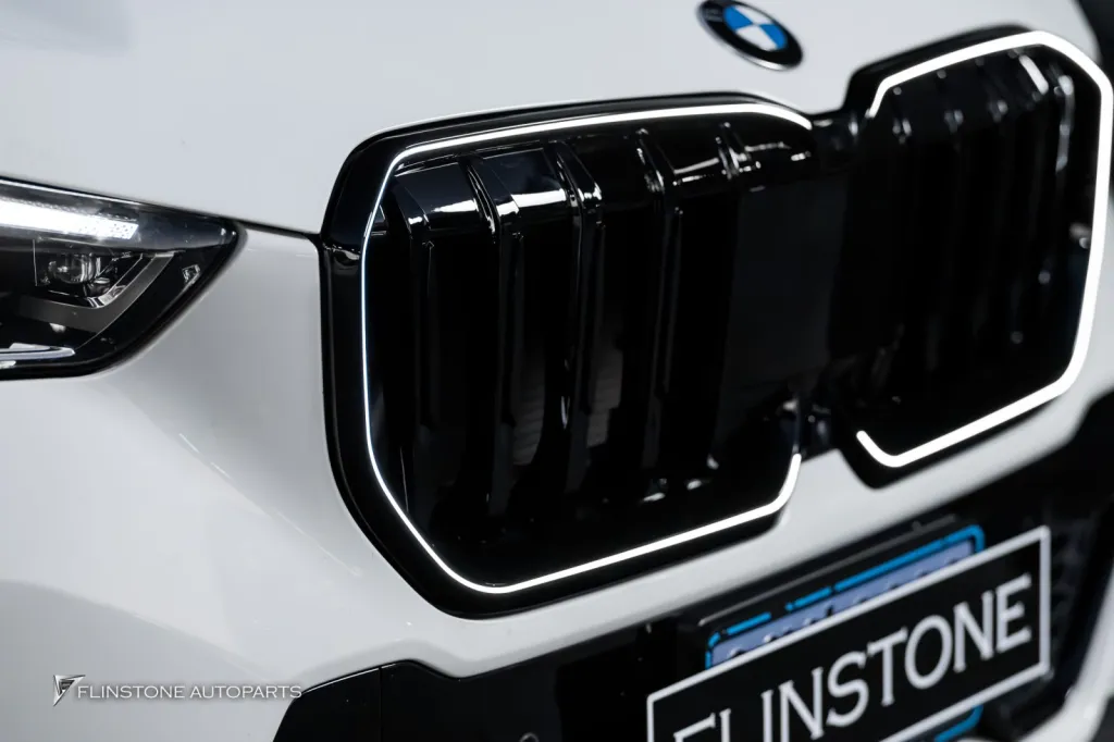 BMW x1 U11 เบรคแท้ กระจัง LED