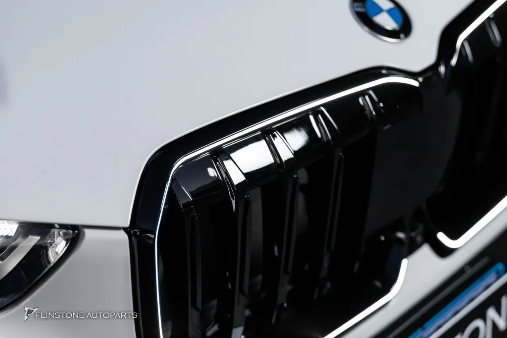 BMW x1 U11 เบรคแท้ กระจัง LED