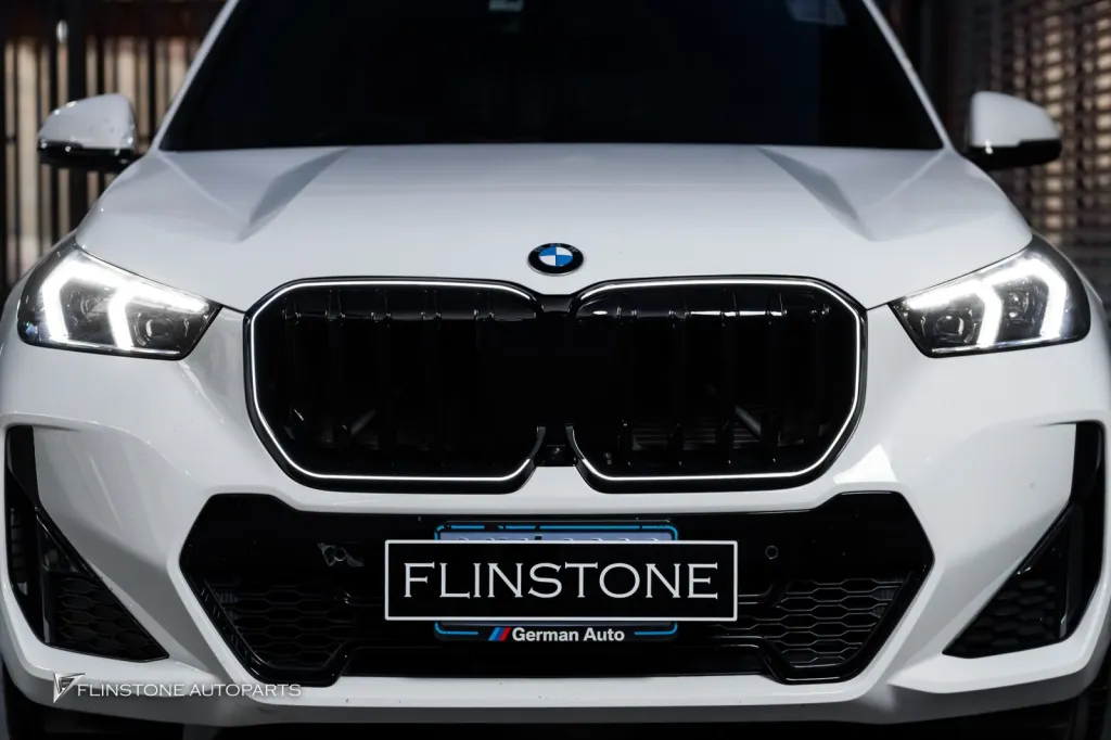 BMW x1 U11 เบรคแท้ กระจัง LED