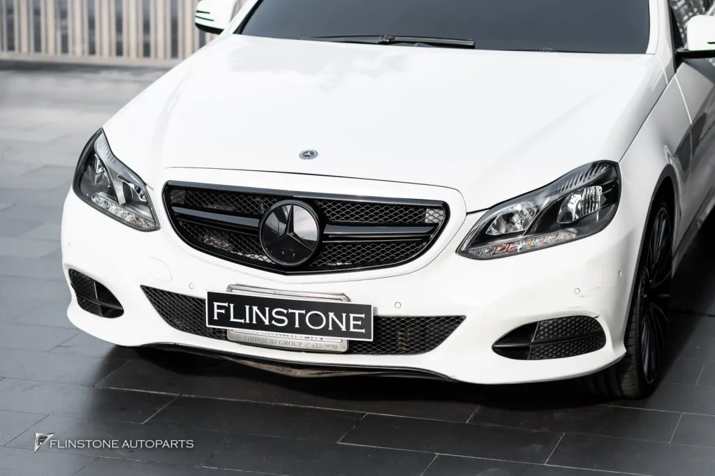 Mercedes Benz W212 facelift กระจัง แป้นเหยียบ