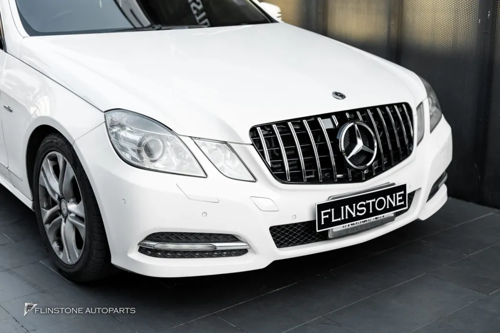 Mercedes Benz W212 กระจัง (รูปรวม)