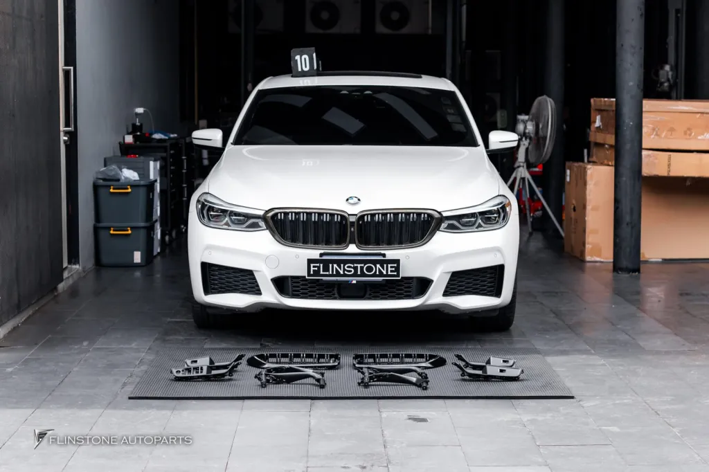BMW F32 Grille door interior
