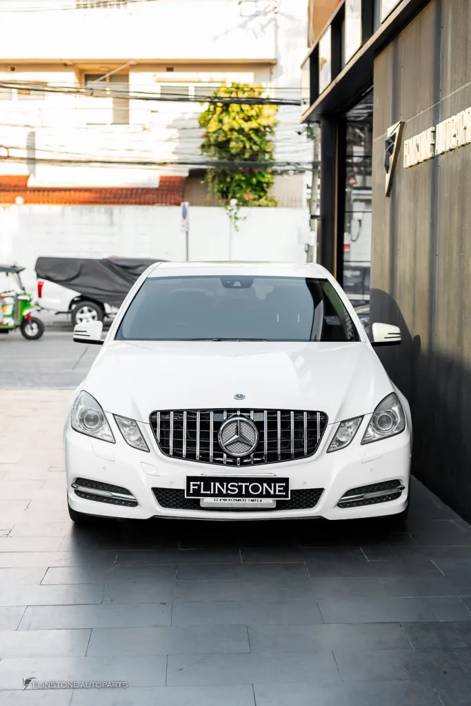 Mercedes Benz W212 กระจัง (รูปรวม)