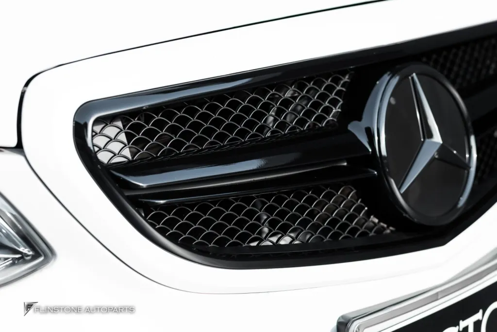 Mercedes Benz W212 facelift กระจัง แป้นเหยียบ