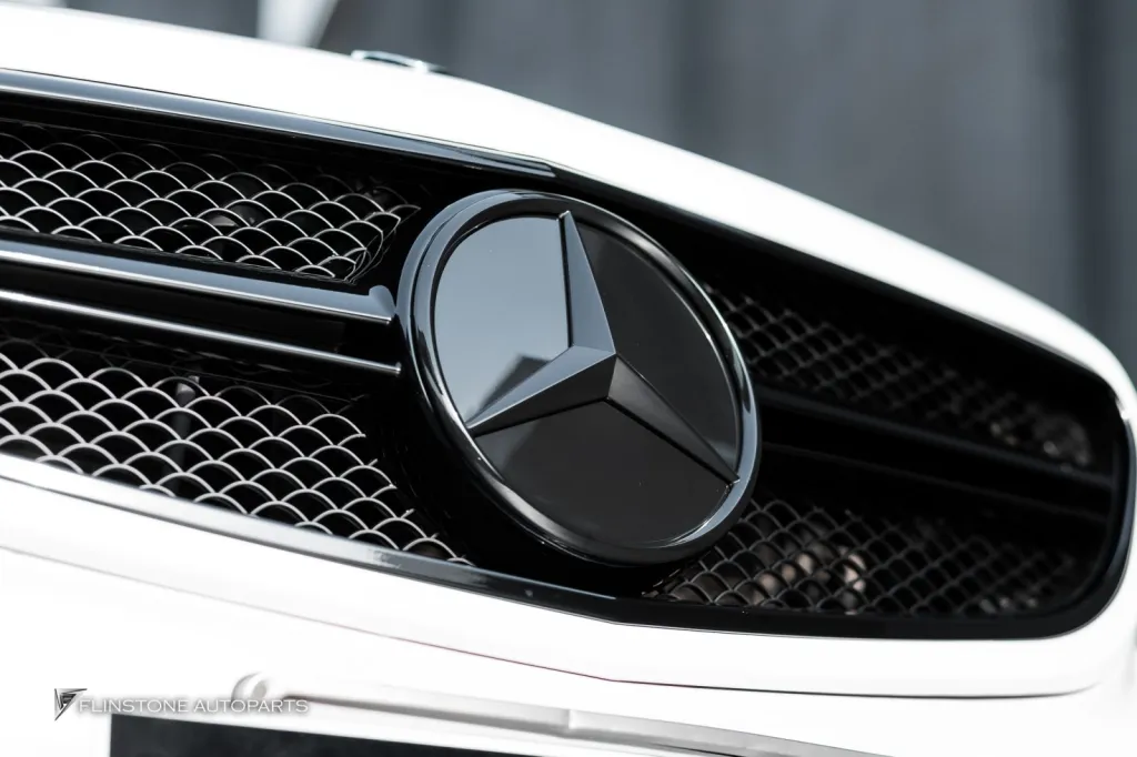 Mercedes Benz W212 facelift กระจัง แป้นเหยียบ