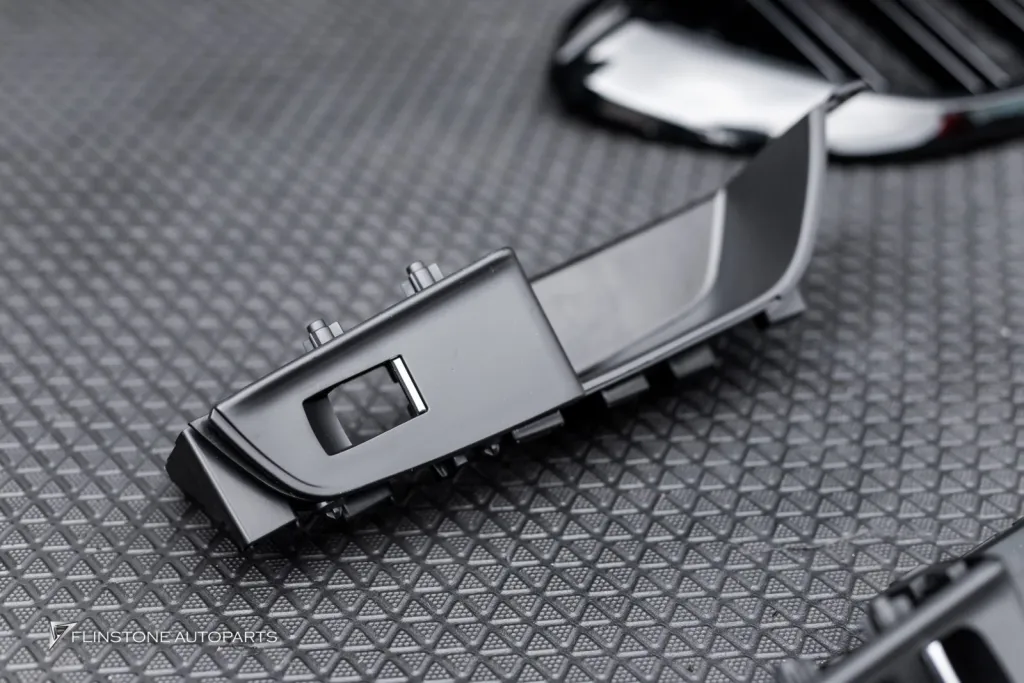 BMW F32 Grille door interior