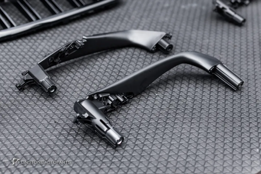 BMW F32 Grille door interior