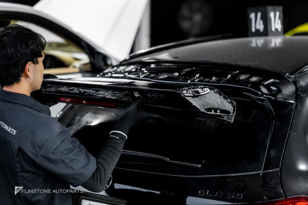 Mercedes Benz GLA สปอยเลอร์หลังคา