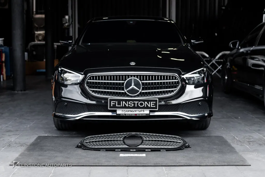 Mercedes Benz W213 กระจัง โลโก้ AMG
