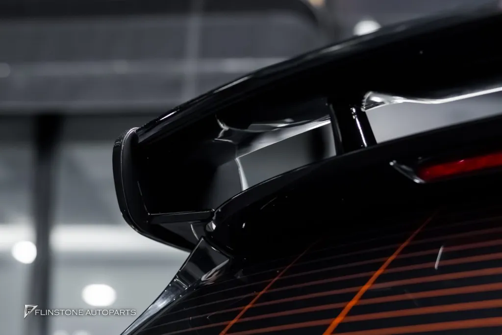 Mercedes Benz GLA สปอยเลอร์หลังคา