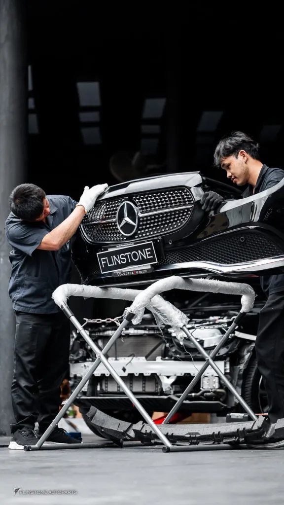 Mercedes Benz W213 กระจัง โลโก้ AMG