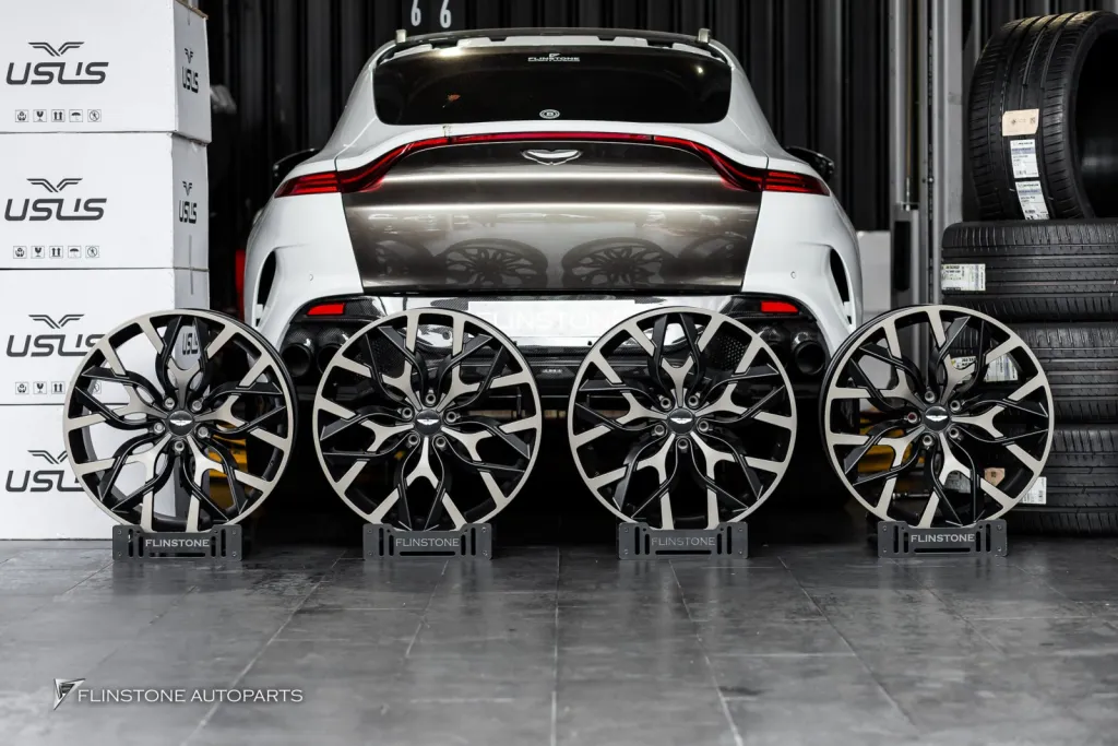 Aston Martin ล้อ Usus