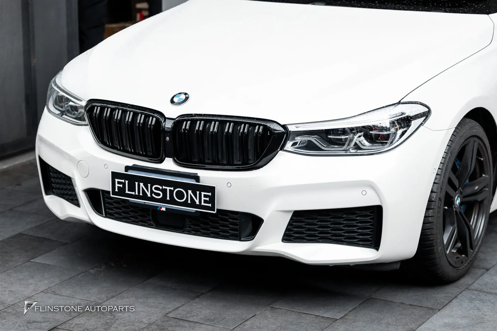 BMW F32 Grille door interior