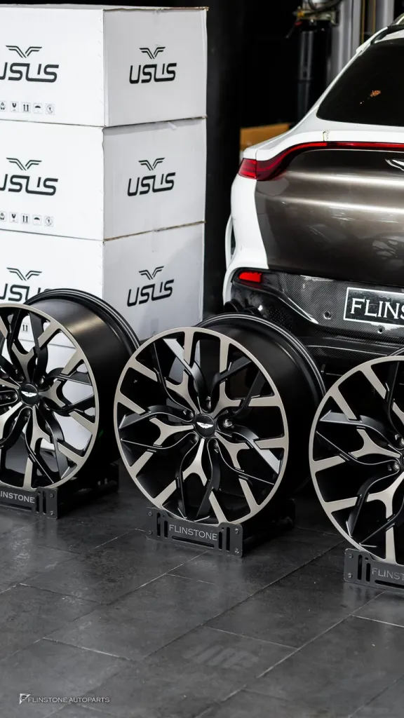 Aston Martin ล้อ Usus