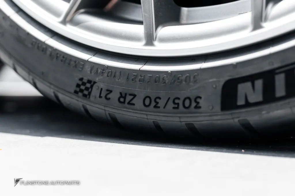 Porsche 992 ยาง
