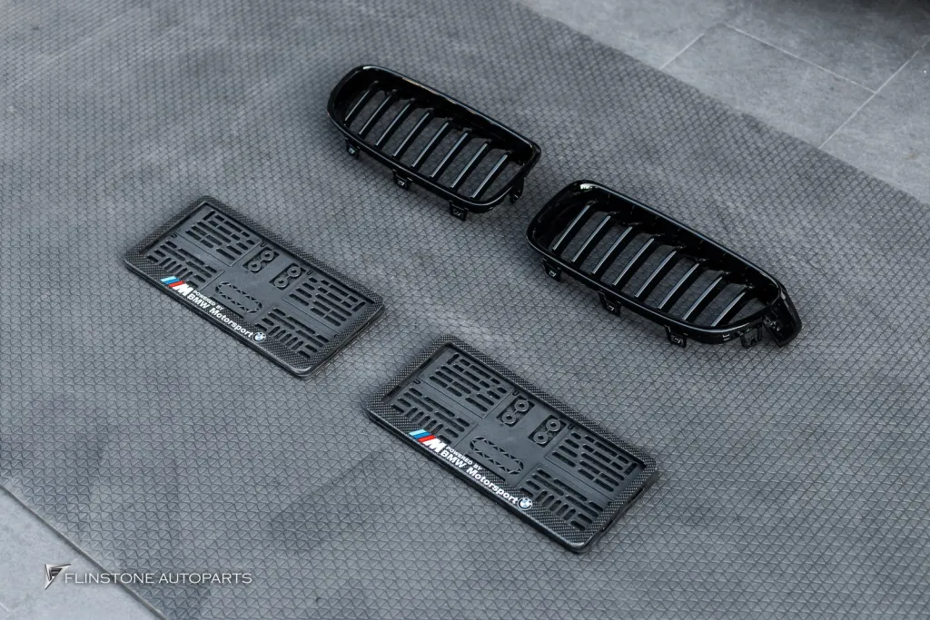 BMW F30 กระจัง กรอบป้าย