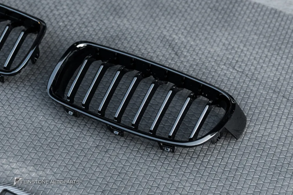BMW F30 กระจัง กรอบป้าย