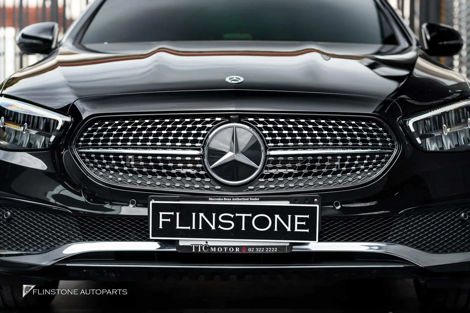Mercedes Benz W213 กระจัง โลโก้ AMG