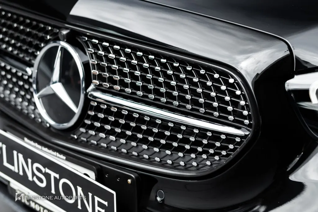 Mercedes Benz W213 กระจัง โลโก้ AMG