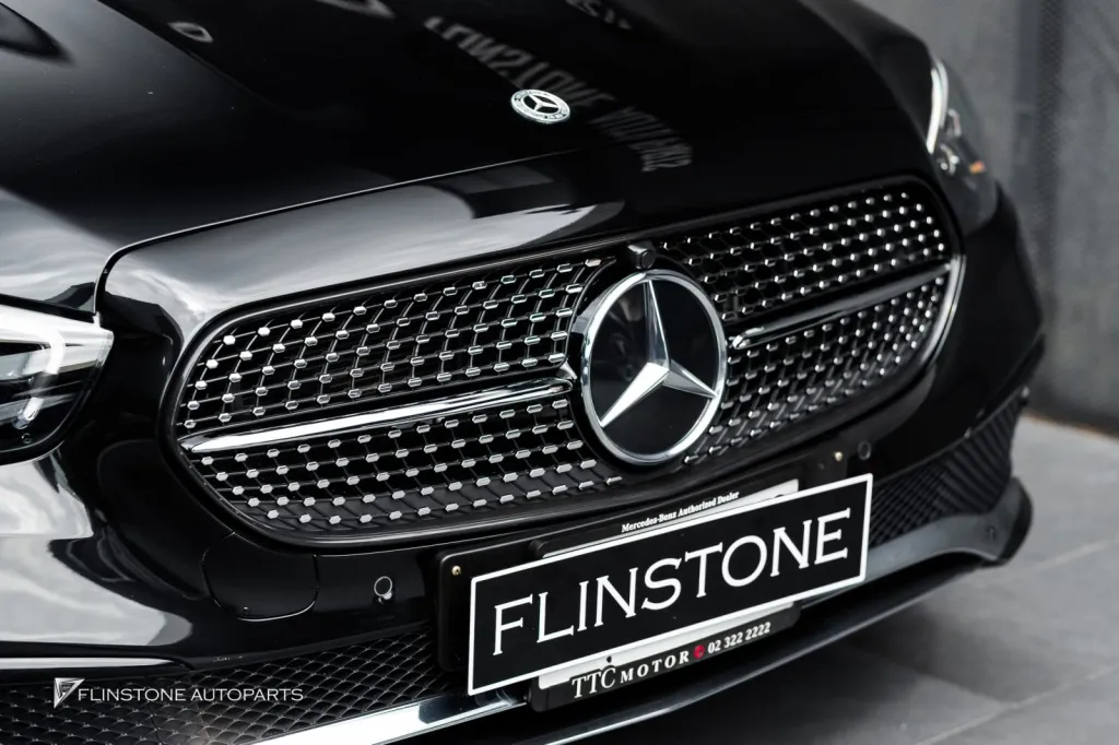 Mercedes Benz W213 กระจัง โลโก้ AMG
