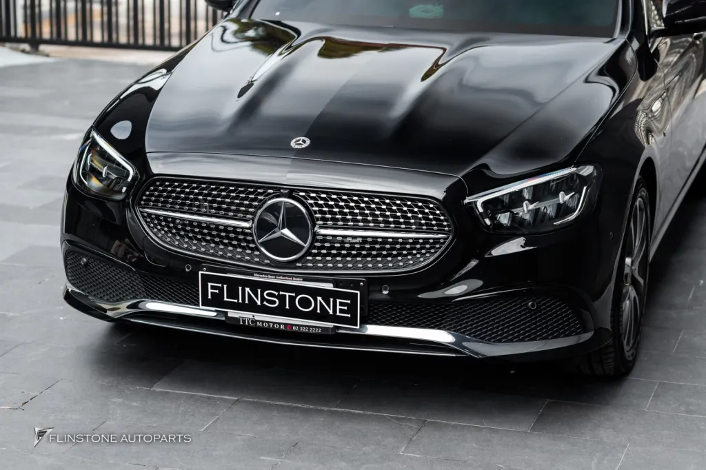 Mercedes Benz W213 กระจัง โลโก้ AMG