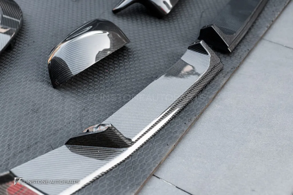 BMW XM พาร์ทคาร์บอนรอบคัน Larte Design