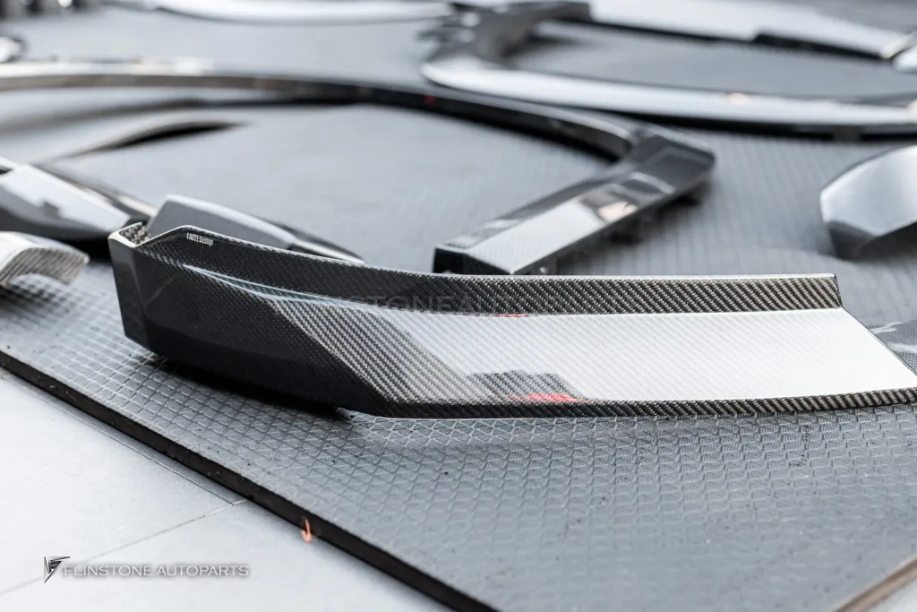 BMW XM พาร์ทคาร์บอนรอบคัน Larte Design
