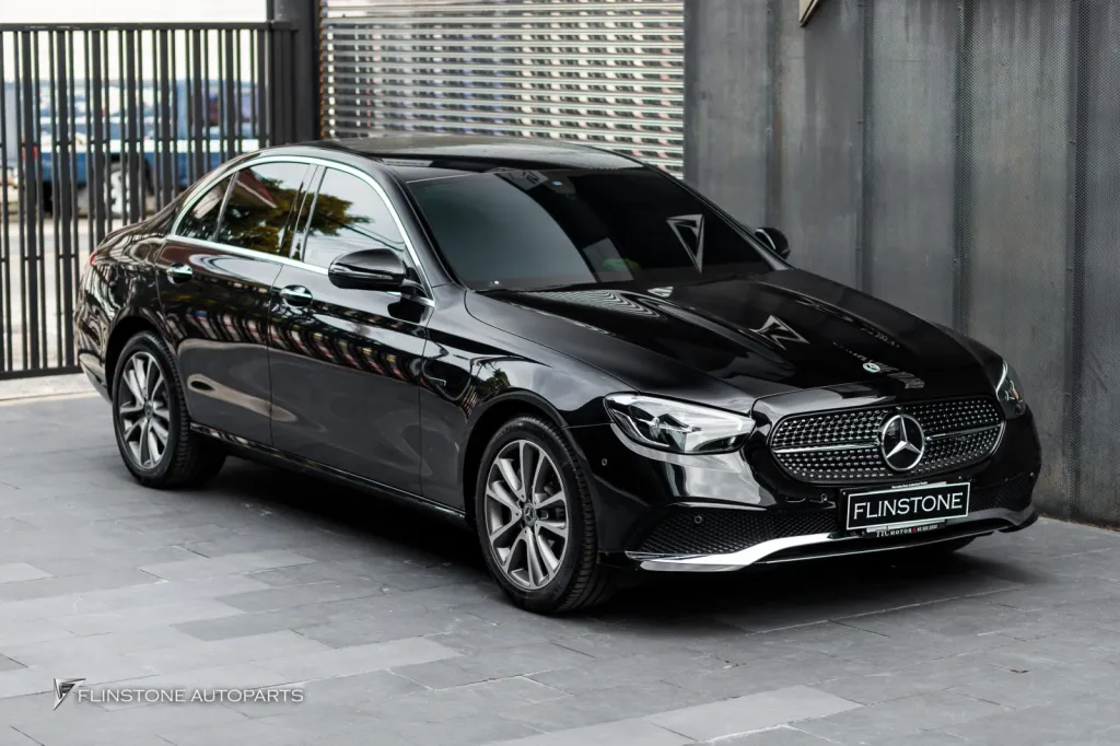 Mercedes Benz W213 กระจัง โลโก้ AMG