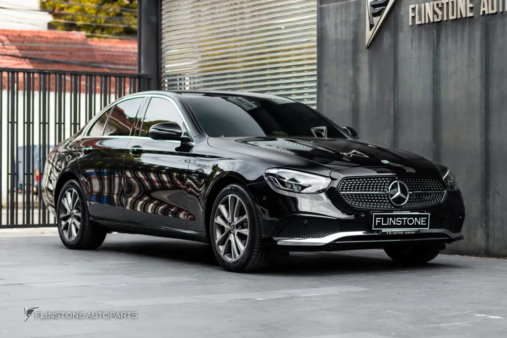 Mercedes Benz W213 กระจัง โลโก้ AMG