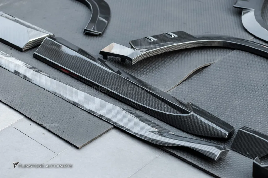 BMW XM พาร์ทคาร์บอนรอบคัน Larte Design