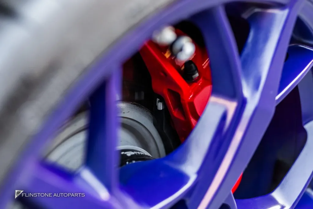 Corvette C8 เปลี่ยนผ้าเบรค