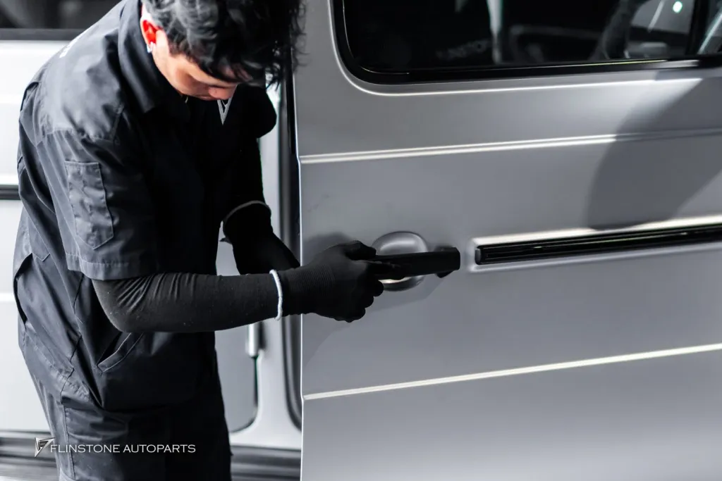 Mercedes Benz Gclass 滑动侧踏板电吸门 Keyless