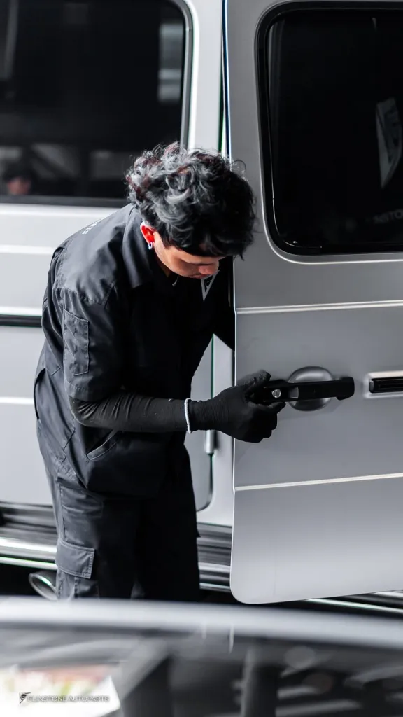 Mercedes Benz Gclass 滑动侧踏板电吸门 Keyless