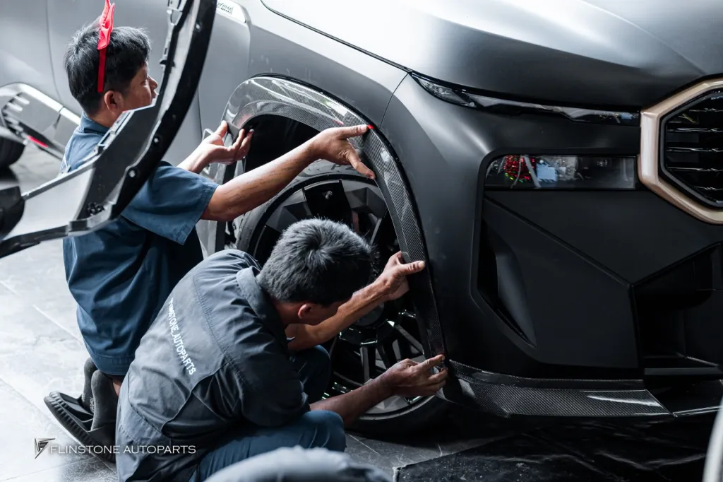 BMW XM พาร์ทคาร์บอนรอบคัน Larte Design
